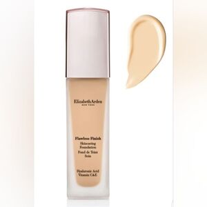 Elizabeth Arden Flawless Finish Skincaring Foundation — 220W Light W/warm Yellow